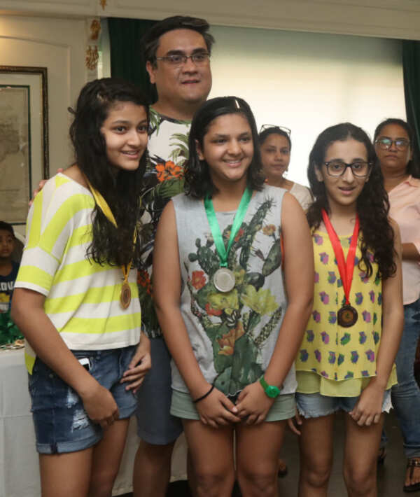 Prasant, Aditi, Meher, Prisha