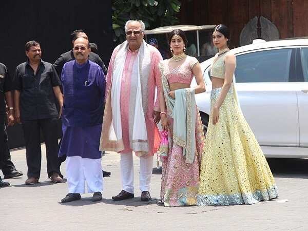 Janhvi, Boney and Khushi Kapoor at Sonam Kapoor Wedding