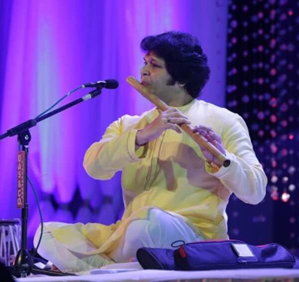 Pt Rakesh Chaurasia (1)