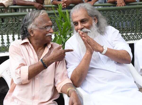 Sreekumaran Thampi, KJ Yesudas (1)
