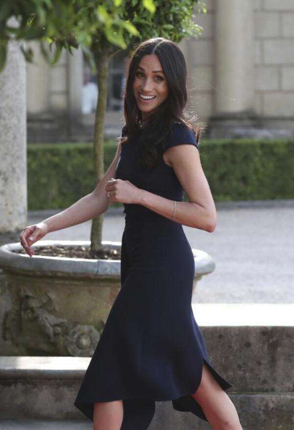 Meghan Markle with mother (3)_0