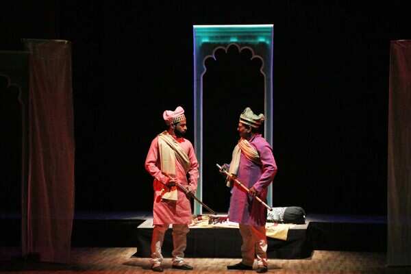 Shatranj Ke Khiladi (4)