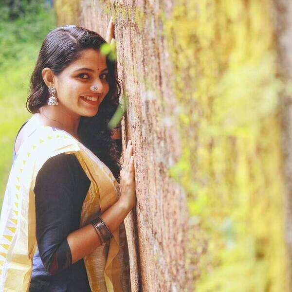 Nikhila Vimal Hot Pictures xxx