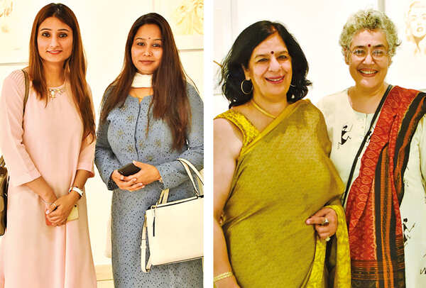 Juhi Bains and Tanu Shree (R) Madhu Saluja & Sangita Gupta (BCCL/ Vishnu Jaiswal)