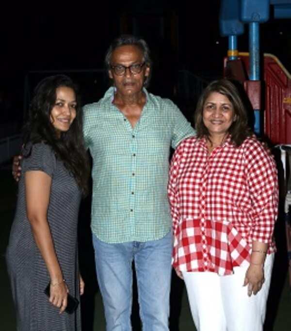Esha Dutta, Anil Mukerji, Brinda De