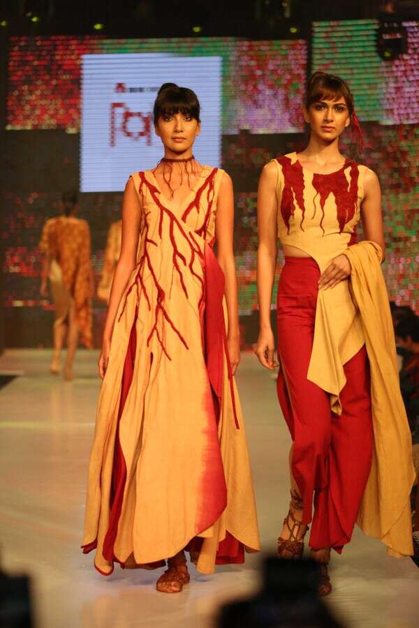 FASHION SHOW 1
