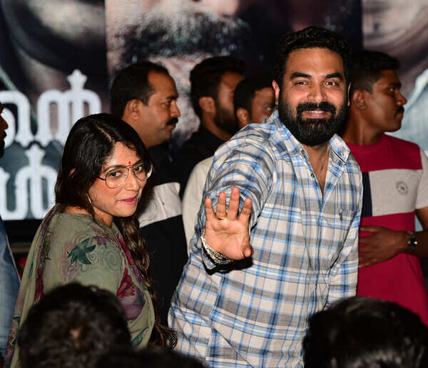 Abay Hiranmayee-Gopi Sundar 01