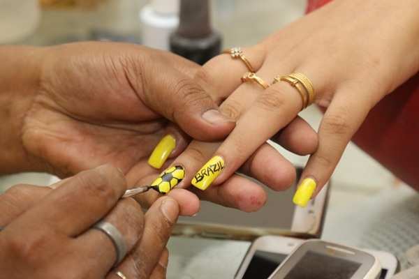 Nail Bar Kolkata - Nail foils are a great way to get difficult designs on  your nails. The foils are applied on top of a sticky gel, smoothed down,  and slowly peeled