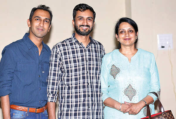 (L-R) Karan, Pranav and Vibha (BCCL/ Aditya Yadav)