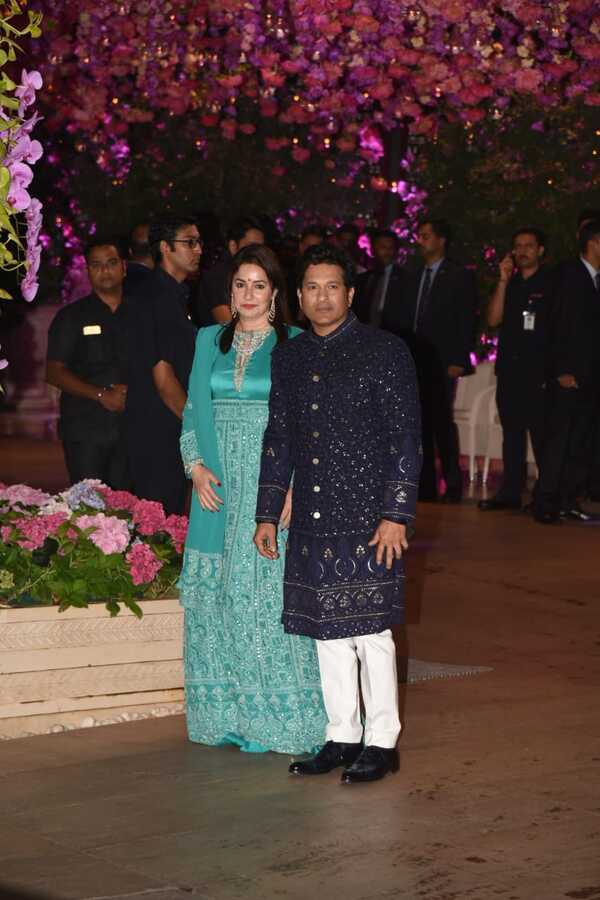 Akash Ambani engagement pictures