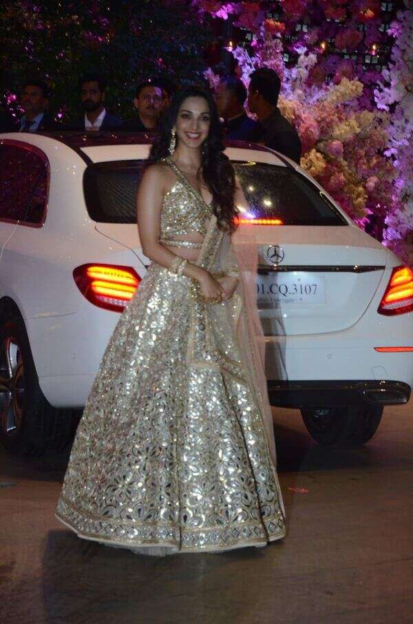 Akash Ambani-Shloka Mehta engagement Images
