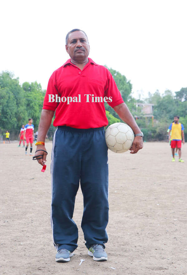 Football Family Bhopal coach JP Singh (2)