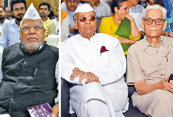 (L) Siraj Mehdi (R) Syed Sibtey Razi and Sharib Rudaulvi (BCCL/ Farhan Ahmad Siddiqui)