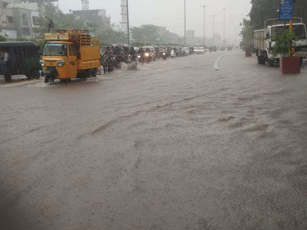 Gujarat Rains: Rains lash Surat; Normal life hit, schools closed ...