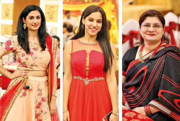 (L) Stuti (C) Trishla Ranjan (R) Zeenat Khan (BCCL)