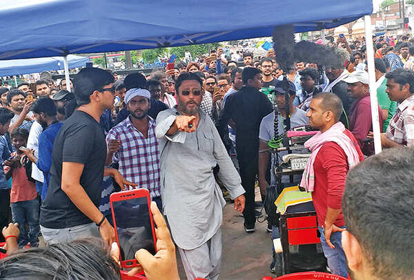 Jackie Shroff shooting for 'Prassthanam' at the Clock Tower in Chowk, on Saturday (BCCL/ Aditya Yadav)