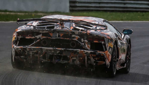 Lamborghini: Lamborghini Aventador SVJ sets new lap record at ...