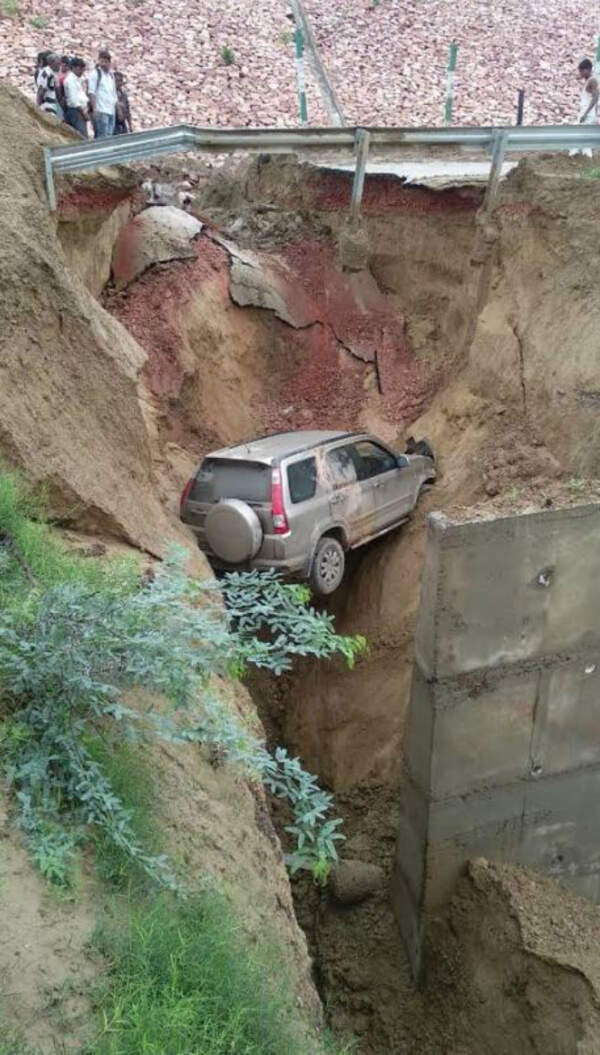 Agra To Lucknow Map Agra-Lucknow Expressway Caves In, Probe Ordered | Agra News - Times Of India