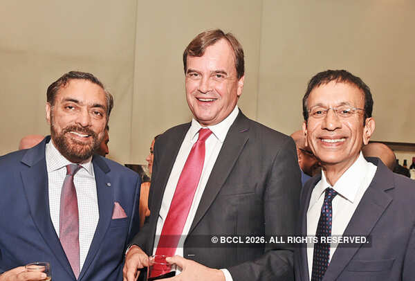 Amir-Singh-Pasrich,-Sir-Dominic-Asquith,-British-high-commissioner-to-India,-and-VN-Dalmia