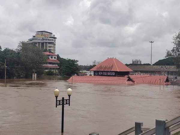 Kerala Rains: Aluva Mahadeva Temple submerged following rise in water level  of Periyar River 