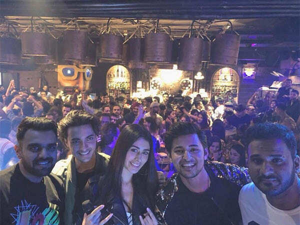 Aayush and Warina with Darshan Raval , Dj Chetas and Dj Lijo