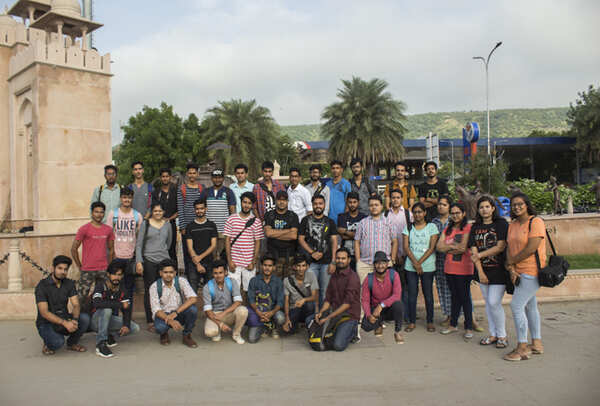 Photographers at Jalmahal ki Pal