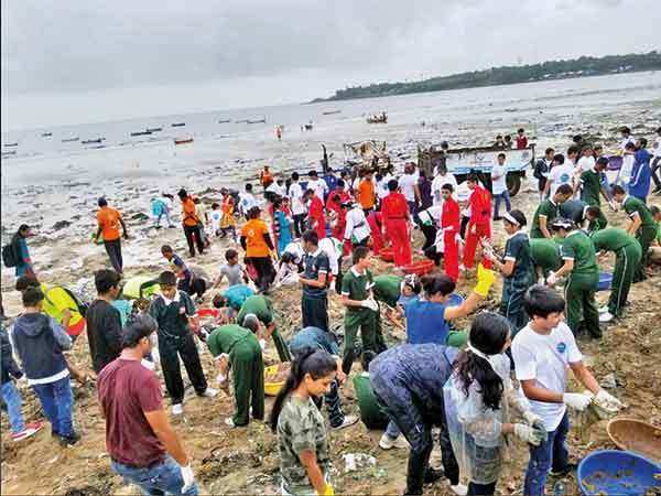 Mumbai's beach cleanliness warriors get into action for Ganeshotsav ...