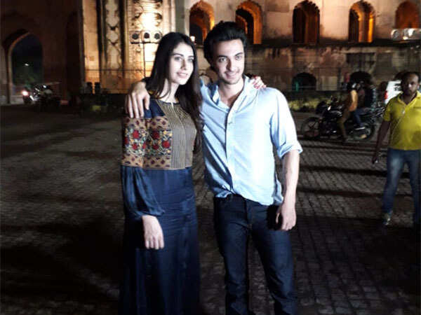 Loveratri stars Warina and Aayush in Lucknow