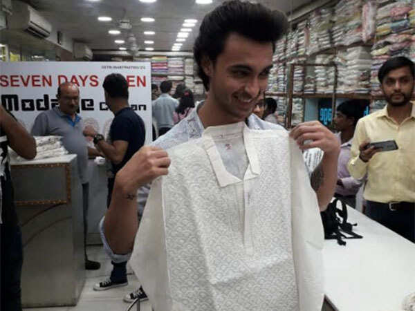 Aayush Sharma buys a local kurta