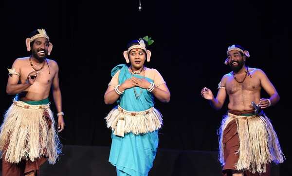 Krishnan Balakrishnan,Mohini Vinayan, Bose Vidhydaran (3)