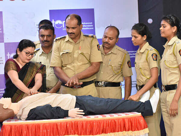 CPR-Training-in-Terna-Specilaity-Hospital