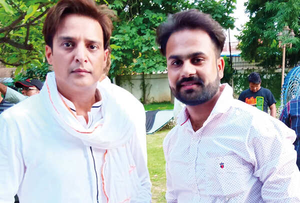 Jimmy Sheirgill and Pankaj Singh on the sets of Family of Thakurganj (BCCL/ Aditya Yadav)