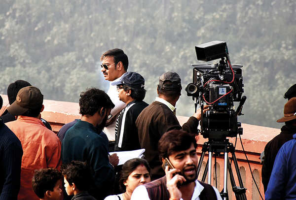 Ajay Devgn shooting for Raid in old Lucknow (BCCL)