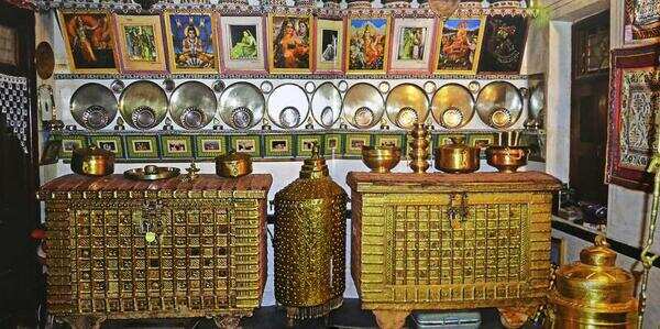 Majus Dowry Chest From Saurashtra - Early 20th Century