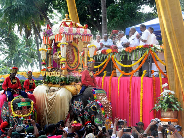 Mysuru Dussehra: Victory Parade Marks Grand Finale Of Mysuru Dasara ...