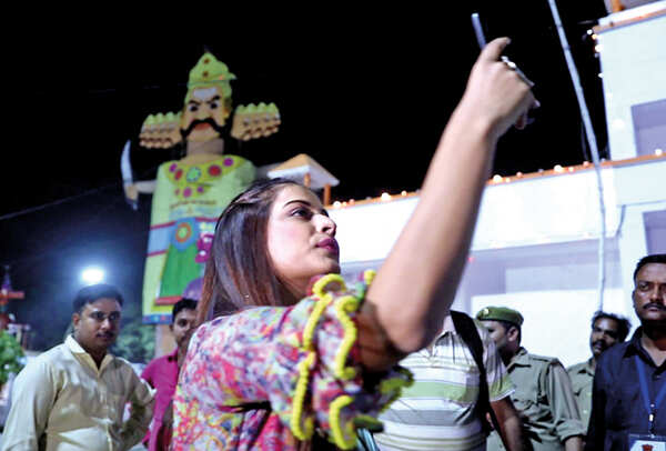 Bhumika at the Aishbagh Ramleela Maidan (BCCL)