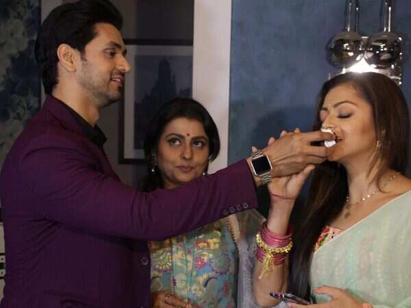 Silsila Badalte Rishton Ka celebrates 100 episodes (2)