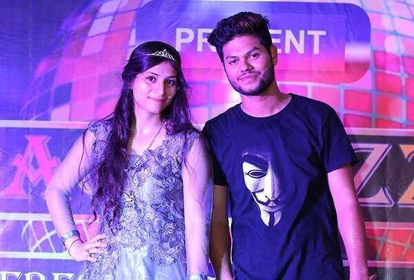Left to Right MS FRESHER AKANKSHA AND MR FRESHER MUZAMMIL