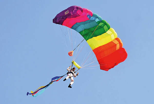Paratrooper of Akash Ganga team (BCCL/ Pankaj Singh)