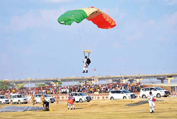Paratrooper of Akash Ganga team (BCCL/ Pankaj Singh)
