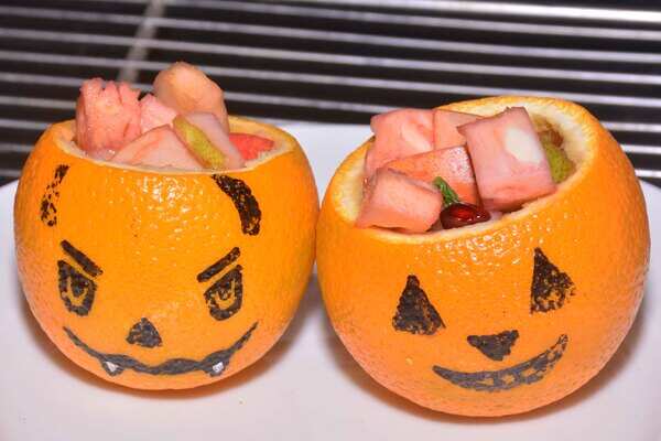 Jack -o-lantern orange fruit cups (2)