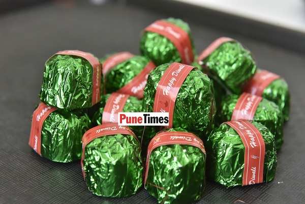 PuneMirror.in - While most celebrate a glittering Diwali with their loved  ones, munching on their favourite delicacies, and bursting firecrackers,  many are not so fortunate to indulge in merry-making. For them, the