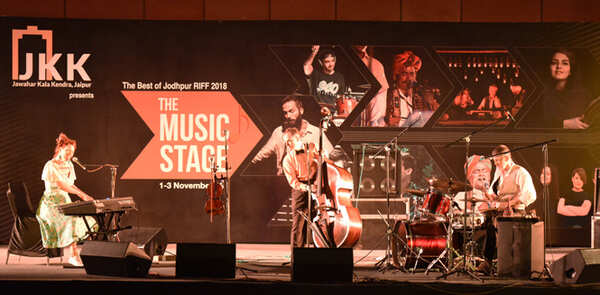 music festival_the music stage (2)
