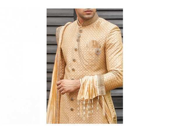 Manyavar wedding hotsell sherwani price