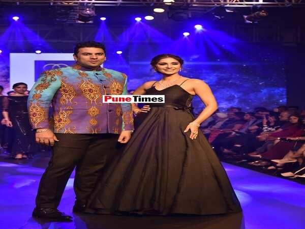 Saurabh Gadgil with showstopper actress Alankrita Sahai