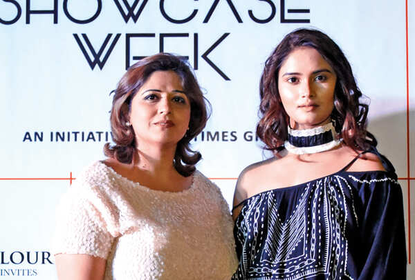 5-Richa-Aggarwal,-MD,-Cleopatra,-with-Shraddha-Shashidhar---must