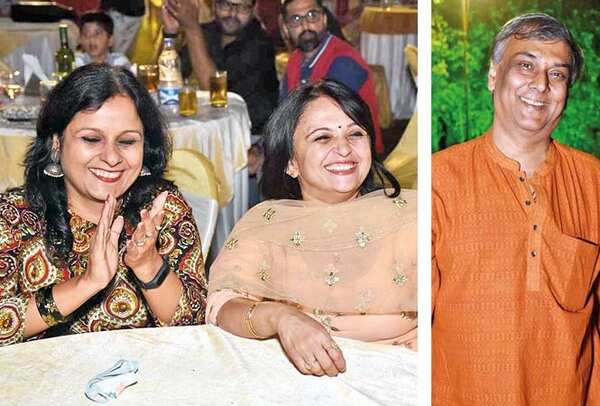 (L) Rachita and Shamita (R) Souvik Chakraborty (BCCL/ Vishnu Jaiswal)