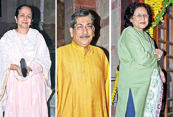 (L) Kalpana Kapoor (C) Pradeep Narayan (R) Purnima Varun (BCCL/ Vishnu Jaiswal)