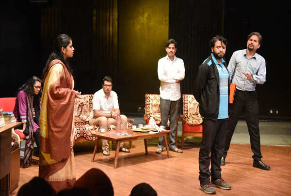 play_AN ENEMY OF THE PEOPLE AT JKK (2)