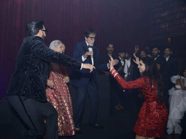 Deepika Padukone and Ranveer Singh dance photos with Amitabh Bachchan, Aishwarya and family
